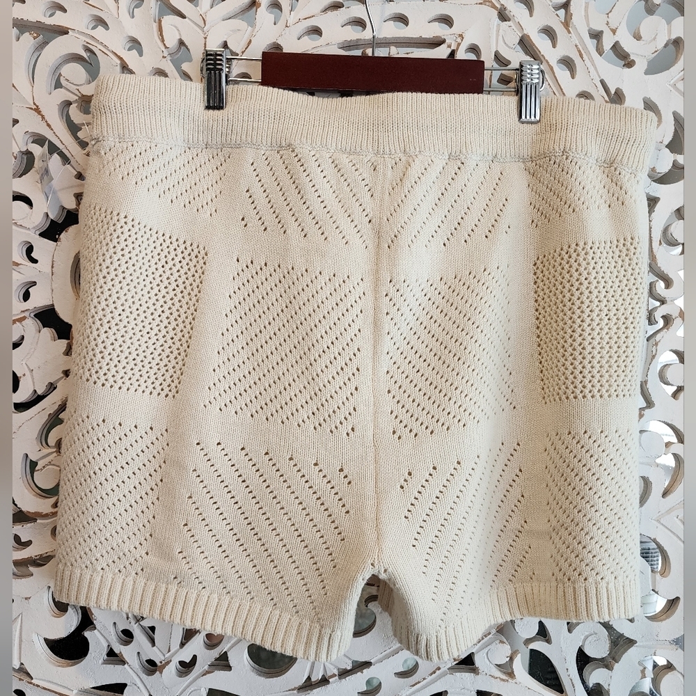 CUPCAKES & CASHEMERE CROTCHET KNIT SHORT IVORY DRAWSTRING WAIST NWT SZ LARGE - Picture 10 of 12